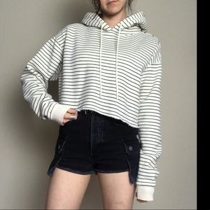 URBAN OUTFITTERS RAW HEM CROPPED HOODIE